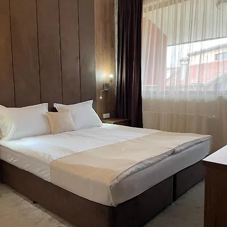 Paradise Hotell Tsigov Chark