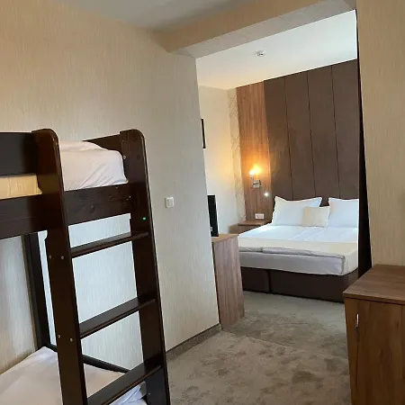 Paradise Hotel Tsigov Chark