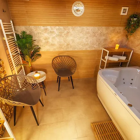 Paradise Hotel