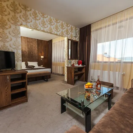 Hotel Paradise Ţigov Ceark