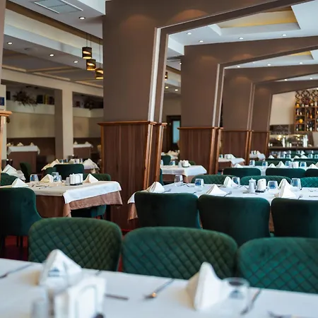 Paradise Hotel 3*