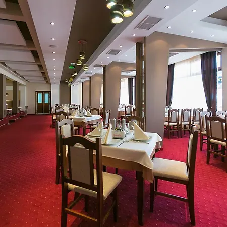 Paradise Hotell 3*