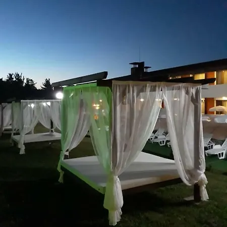 Hotel Paradise Ţigov Ceark