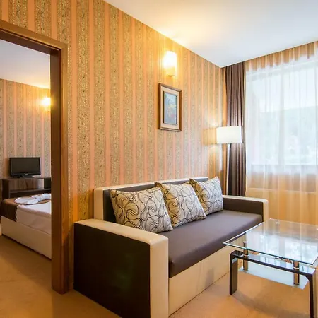 Paradise Hotel 3*